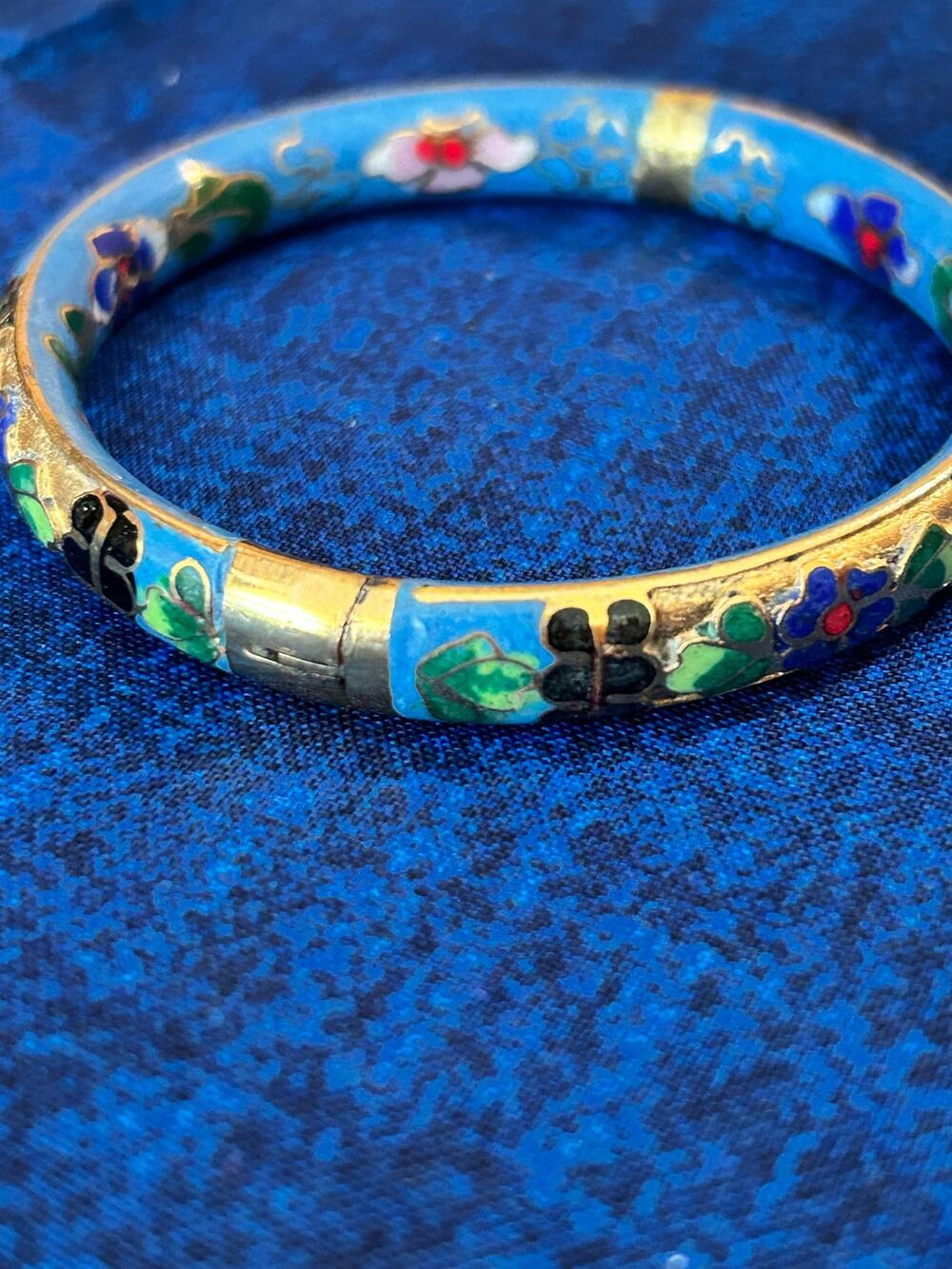 Vintage Cloisonne Enamel Floral Bangle Bracelet Gold Tone Blue 2.5" Wrist